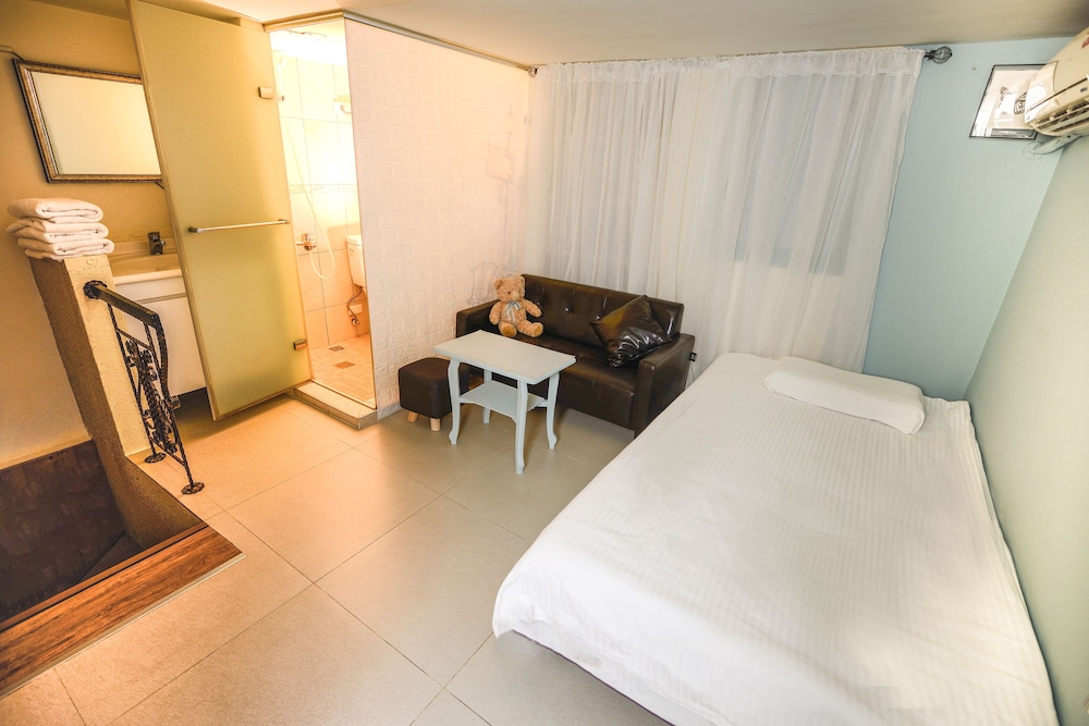 Rabbit house hotel