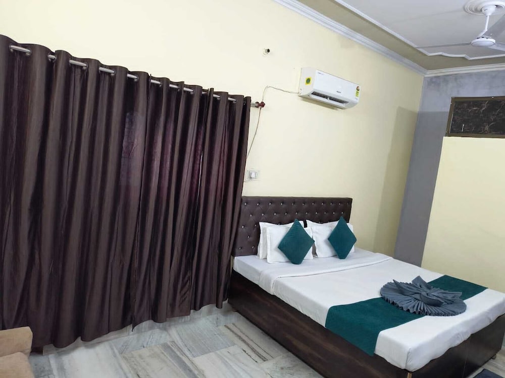 Hotel Kashi Paradise
