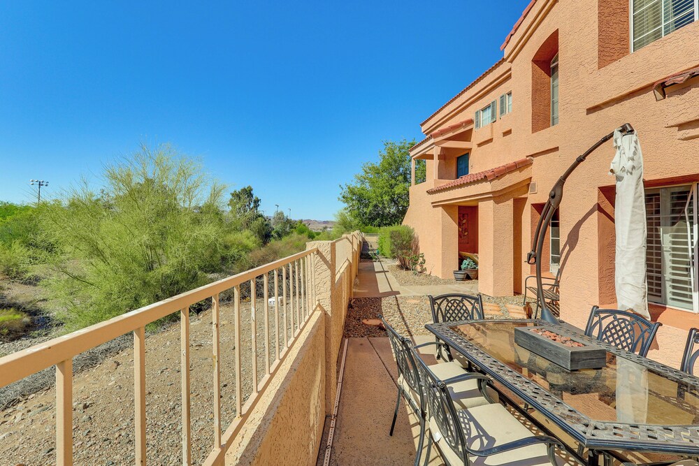 Walk to Rotary Park: LHC Condo w/ Private Patio