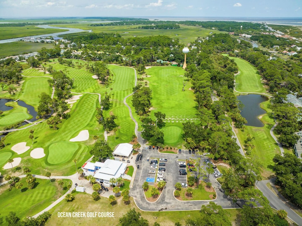 Condo with Resort Access - Great North Island Location