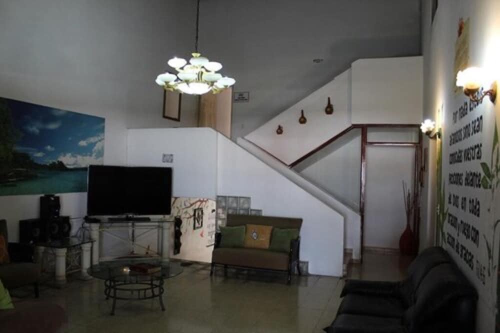 Hostal Sweet Home view 3