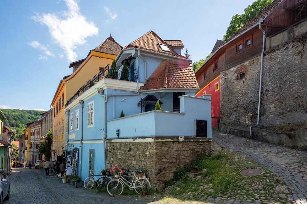 Blue House Citadel Elite Sighisoara