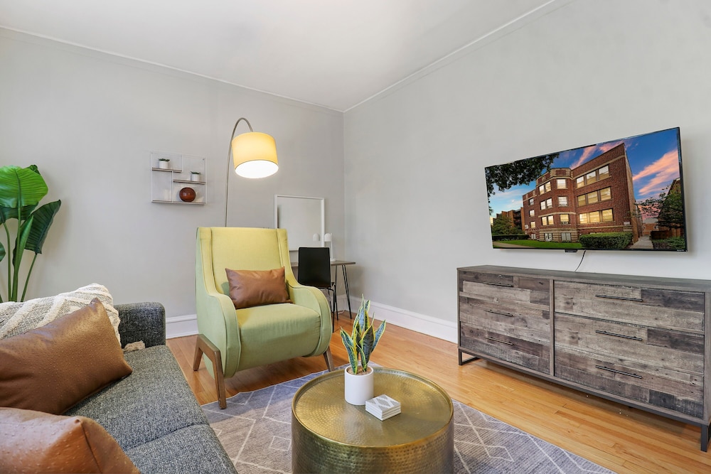Peaceful 1BR Escape in Evanston - Hinman