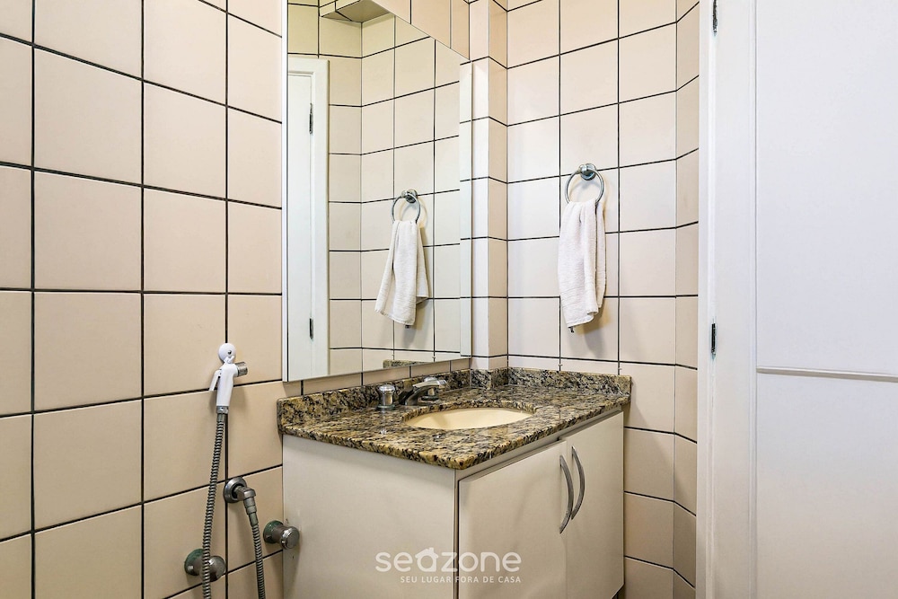 Beira-sea Condominium in Ingleses Norte - POR