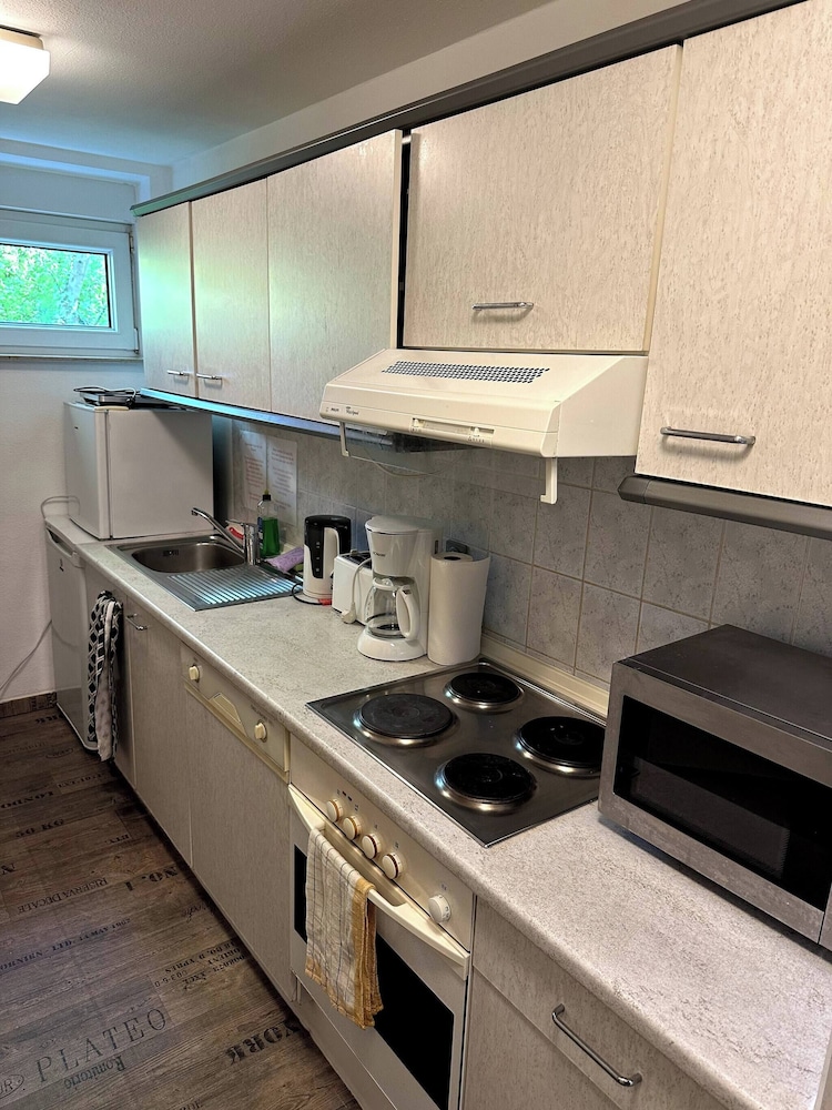 Large Accommodation for up to 18 People Near Halle & Leipzig With Pool Table