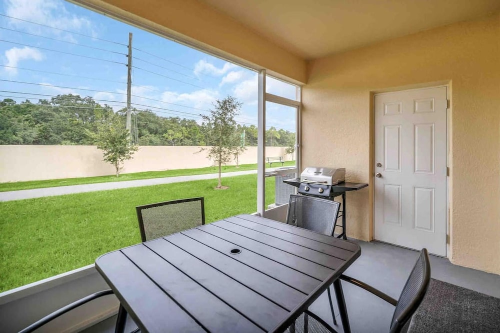 Super Boho Chic Stylish Blend Near Disney