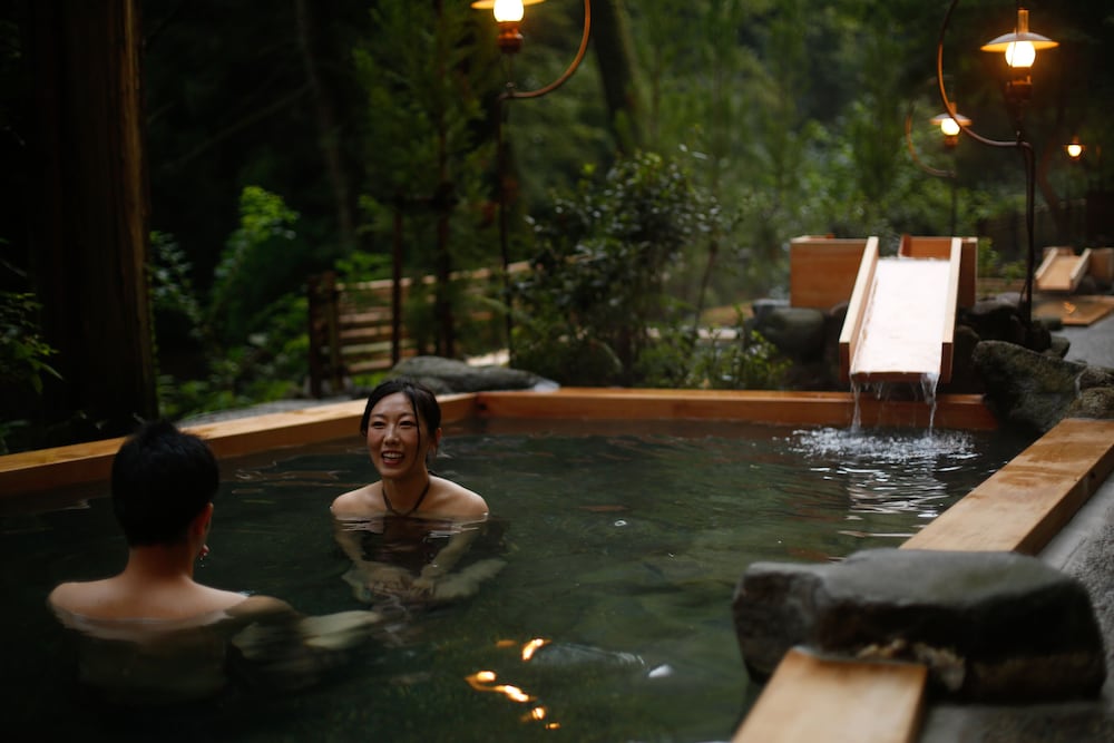 Yamanaka Spa Hanatsubaki