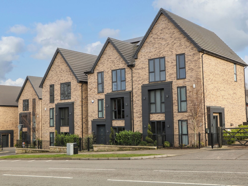 4 Rockcliffe Grange