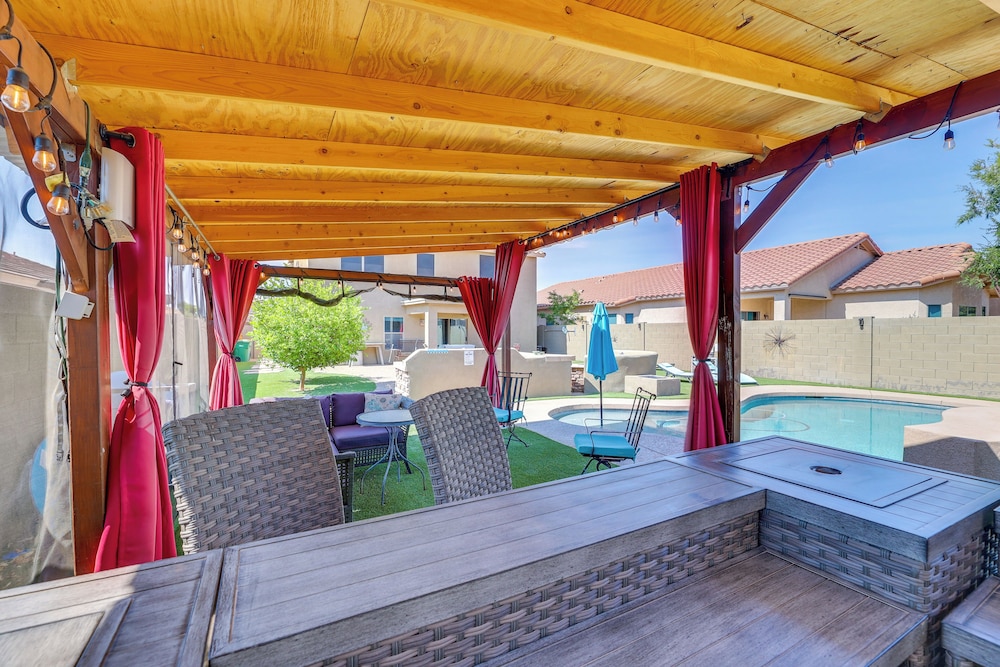 Mtn-view Getaway w/ Outdoor Oasis in Gold Canyon