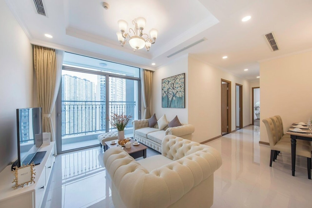 Somi Luxstay LP