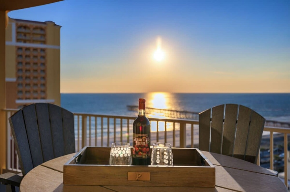 Fall Escape Ocean View Retreat Heated Pool Hot Tub