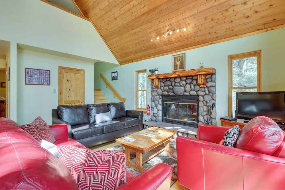 2 Min to Hiking: Cabin w/ Deck in Angel Fire