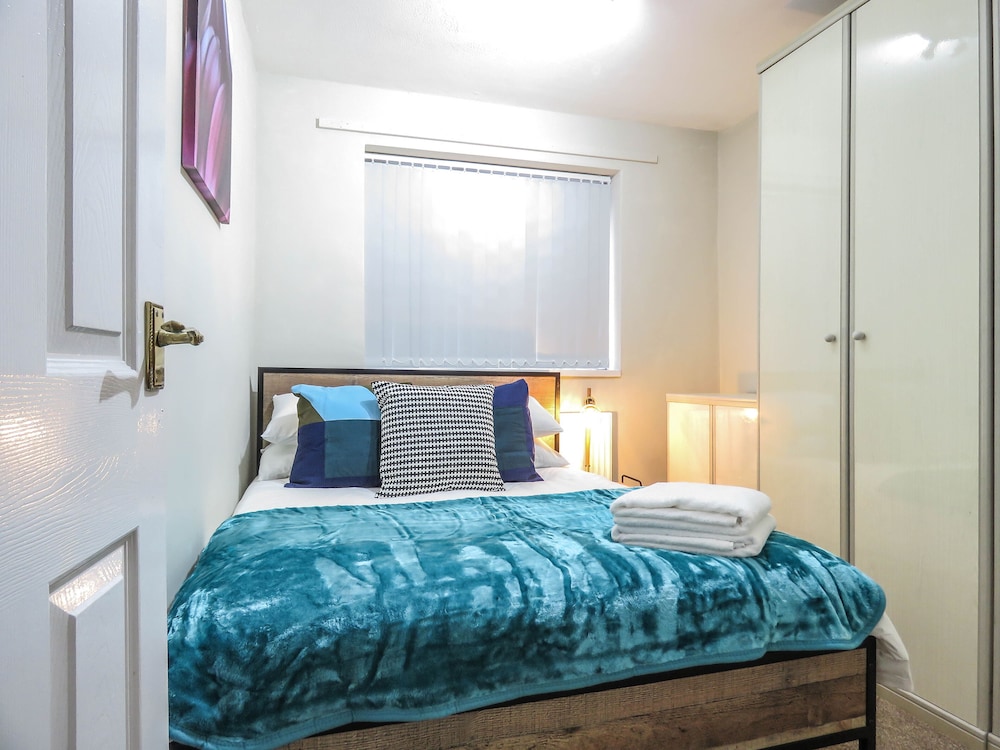 Tudors eSuites Four Bedroom House view 4