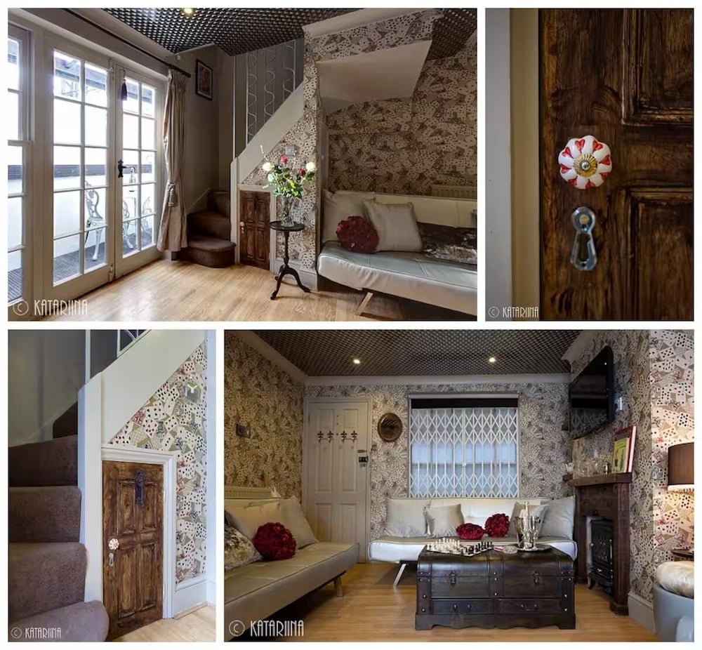 Looking Glass Cottage