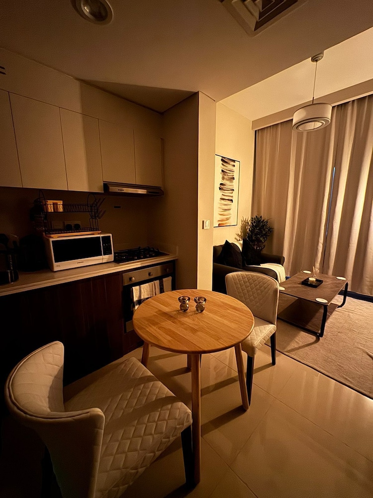 Damac Reva Residences 808
