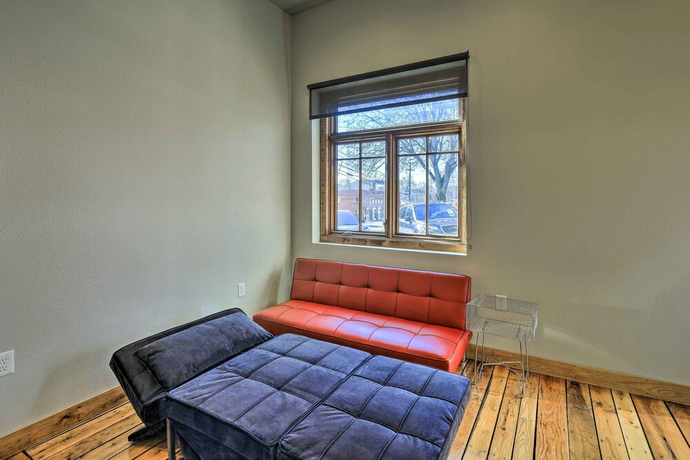 Sleek Wytheville Apartment Near Food + Drink!