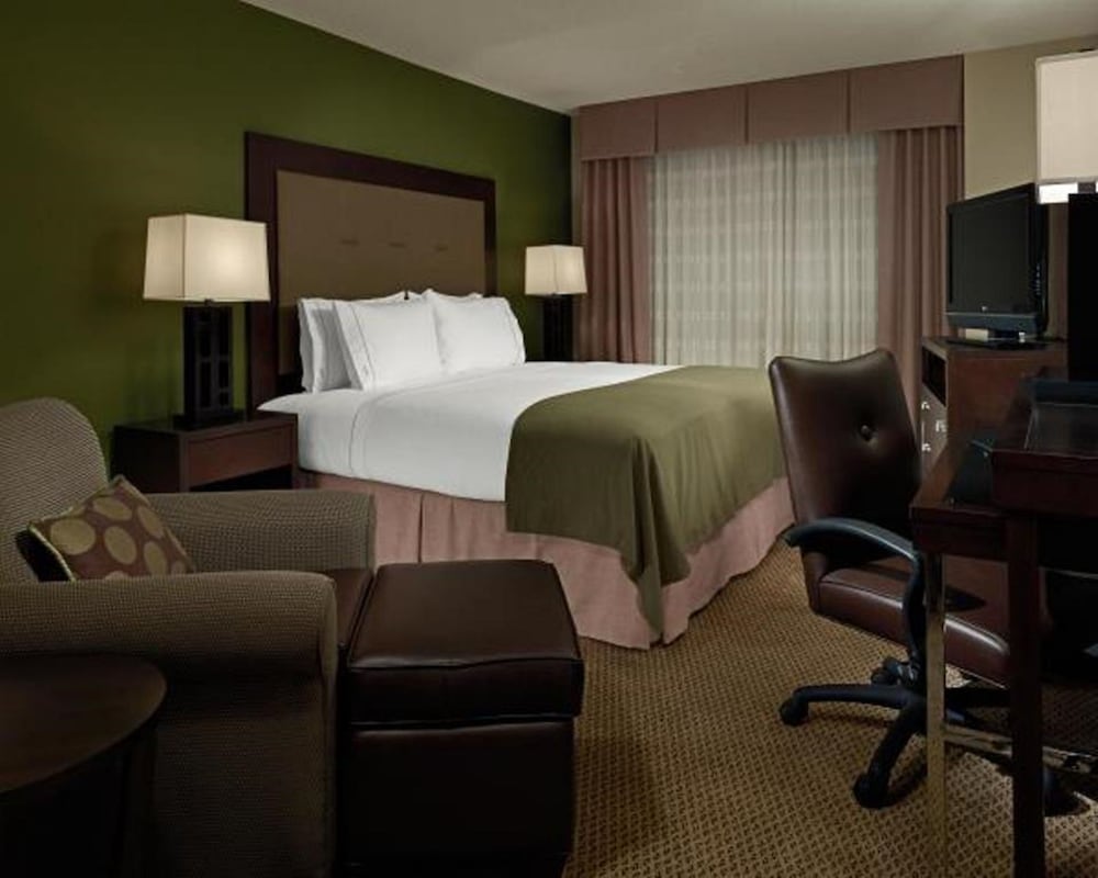 Sweetwater Vacations - Holiday Inn Express  Suites Sweetwater, an IHG Hotel - Property Image 4