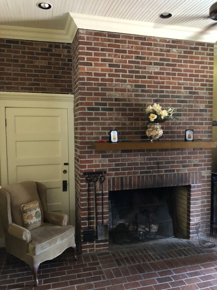 Loyd Hall Plantation view 2