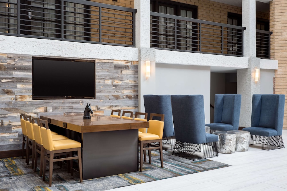 Embassy Suites by Hilton Austin Central-2