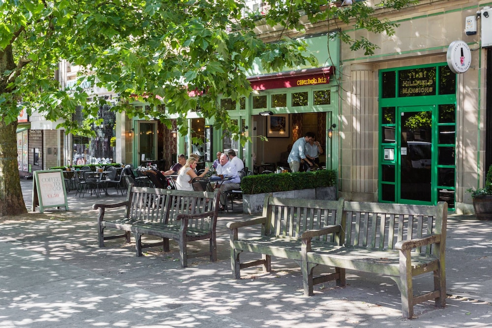 Belsize Park Gardens by Onefinestay
