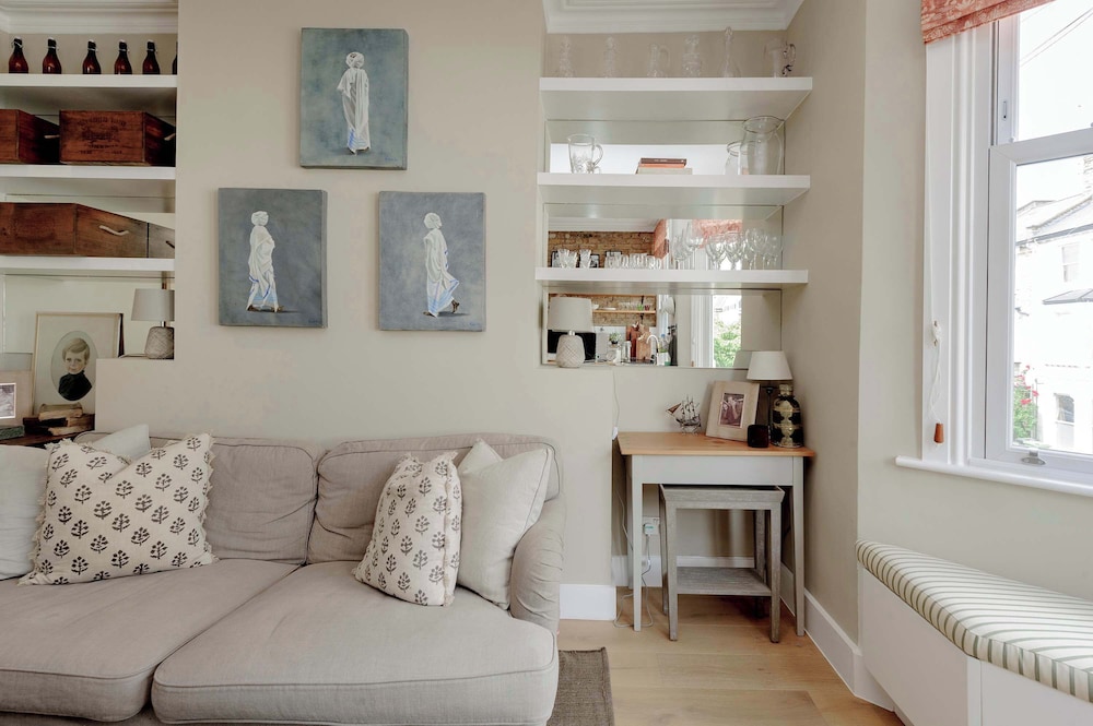Stunning 2-bedroom Flat in Fulham