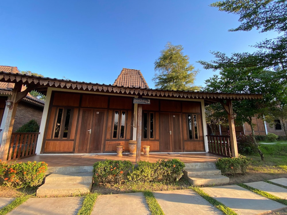 Borobudur Karanganyar House