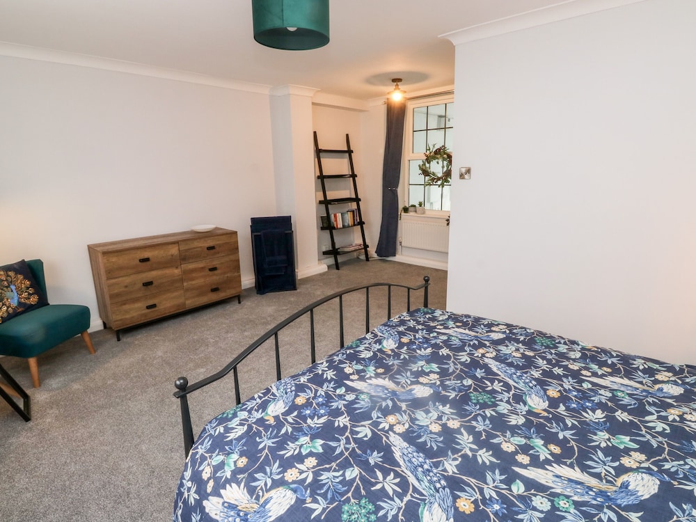 1 Ilsham Cottages