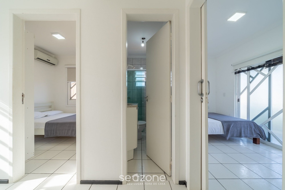 5BR Home w/ Pool in Penha Center Bsl190