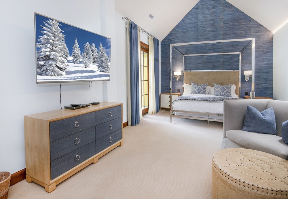Ritz Carlton Vail #402 4 Bedroom Condo