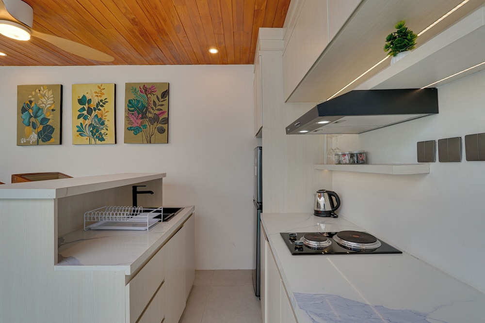 LaLuxe Villa and Residence