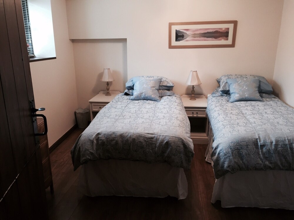 Impeccable 2-bed Cottage Near Betws y Coed view 2