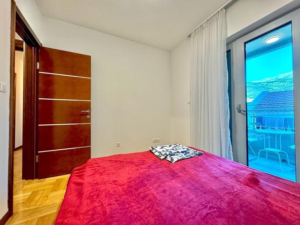 Comfort One Bedroom Apartment view 4