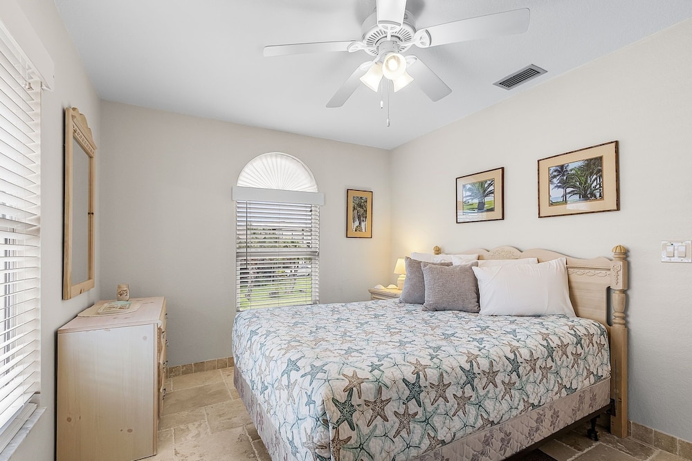 5550 Palmetto Paradise: 3br W/ Gulf Views, Heated Pool 3 Bedroom Home