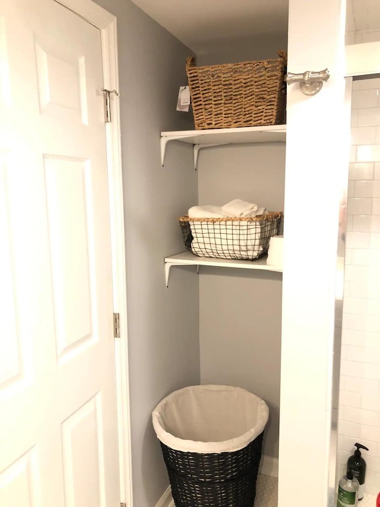 Recently Renovated Chic Durham Farmhouse