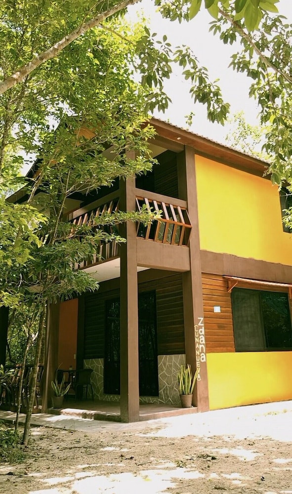 Eco Aldea Kinich Ahau