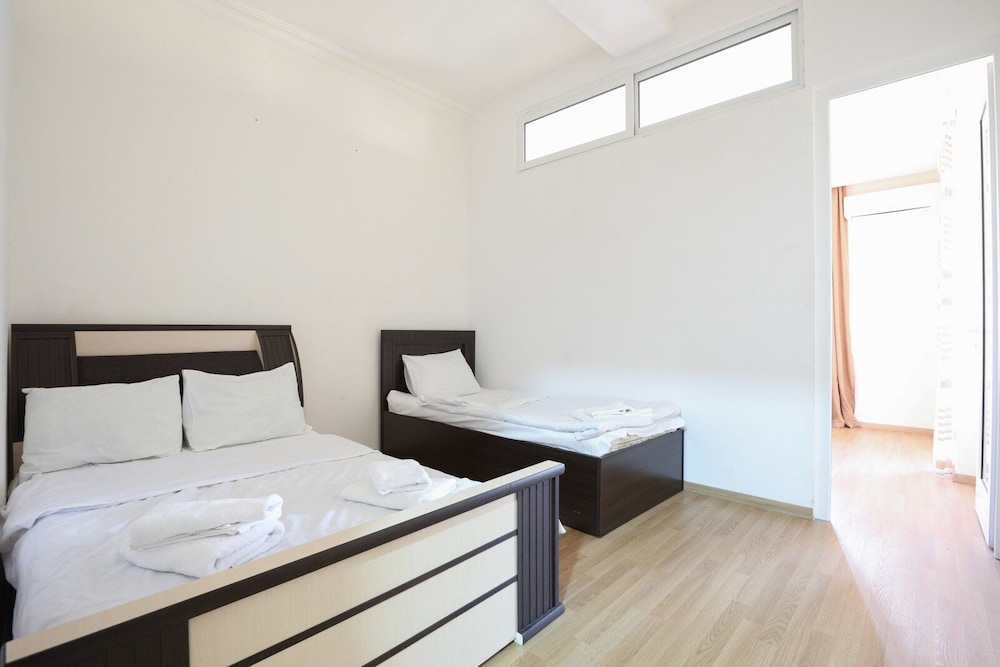 Stay Inn on Buzand 13