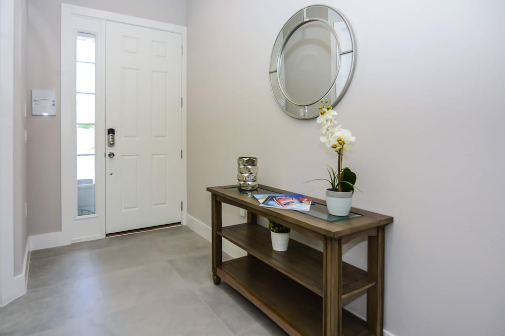 Summerville Vacation Homes by Columbia Management