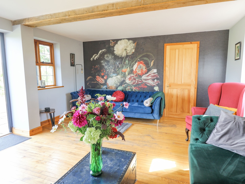 Nanthir House