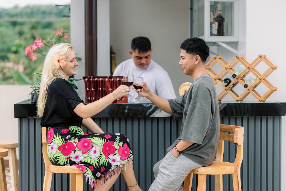 LOBOC RIVERSIDE INN and RESTAURANT