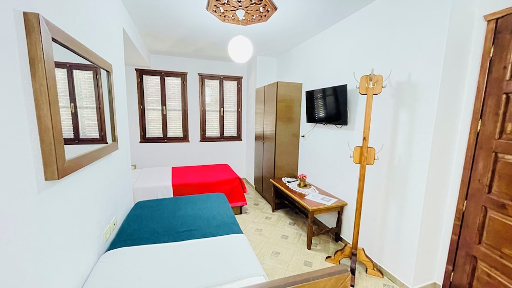 Denishouse-private Rooms Guesthouse Gjirokastra