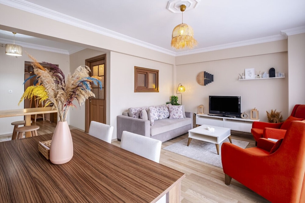 Flat With City View 5-min to Istiklal in Beyoglu