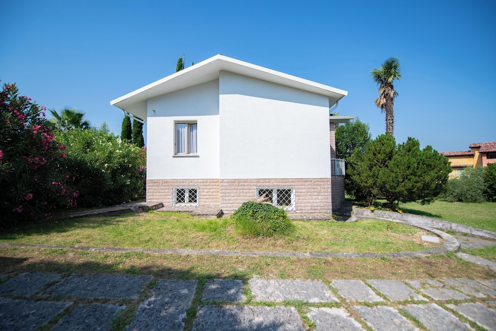 Villa Torchio view 5