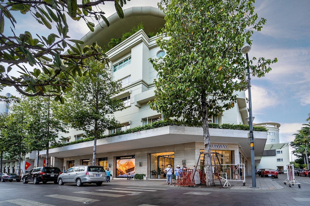 Sai Gon Finest - Panorama Suite in Central D1