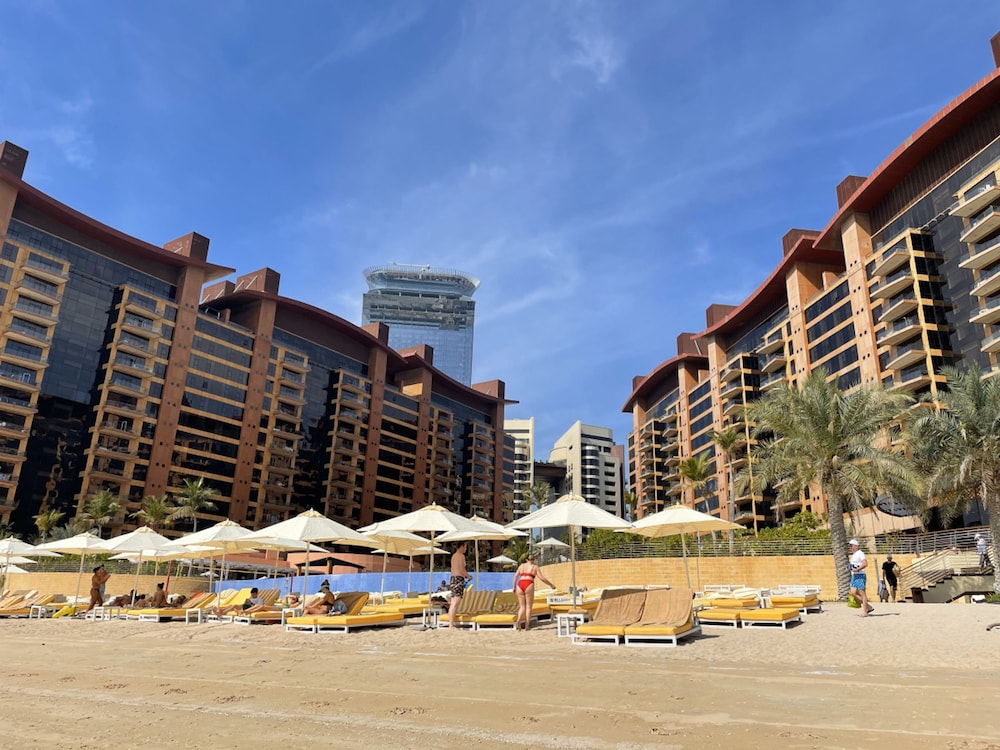 Emerald at Tiara Beach Residences With Atlantis Views
