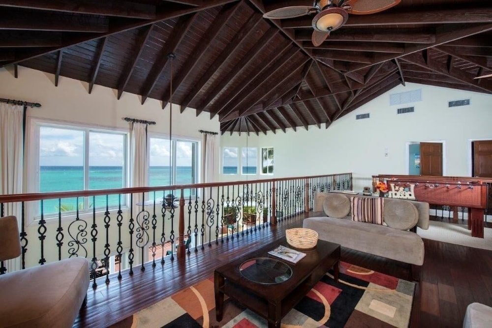Palisades House 4 Bedroom Home - Property Image 8