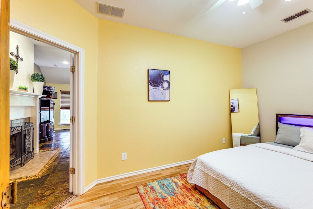 DFW Fun Awaits: Family Home in Crowley!