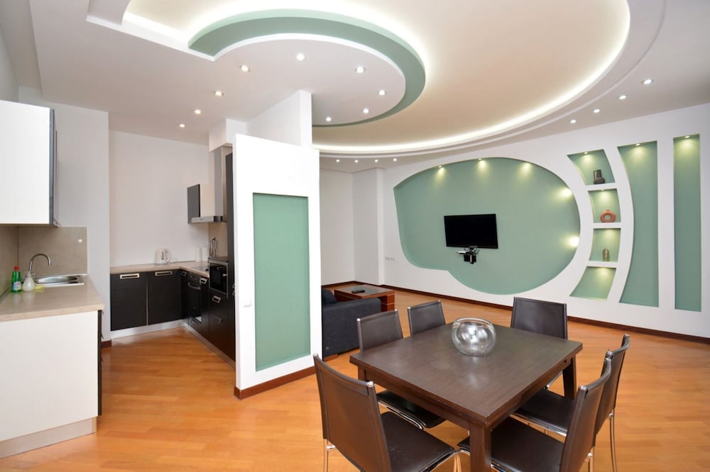 Apartments by Luxe Group DI64