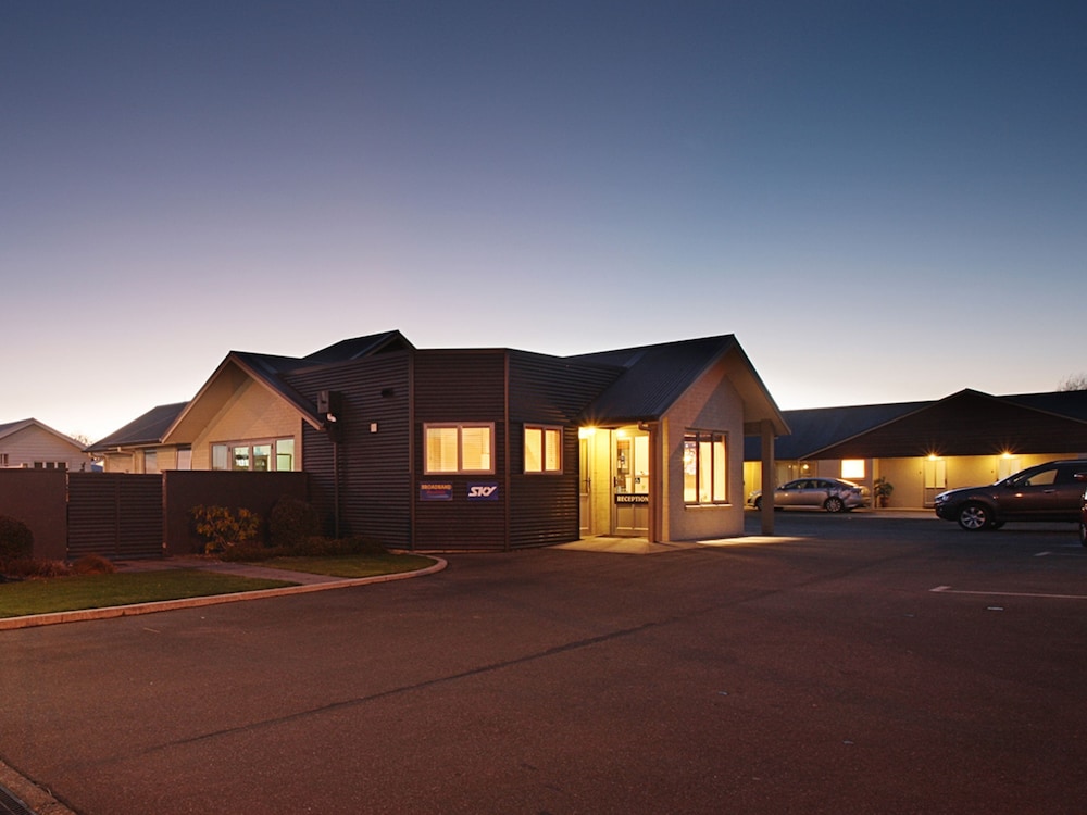 Invercargill Vacations - 388 on Tay Motel - Property Image 1