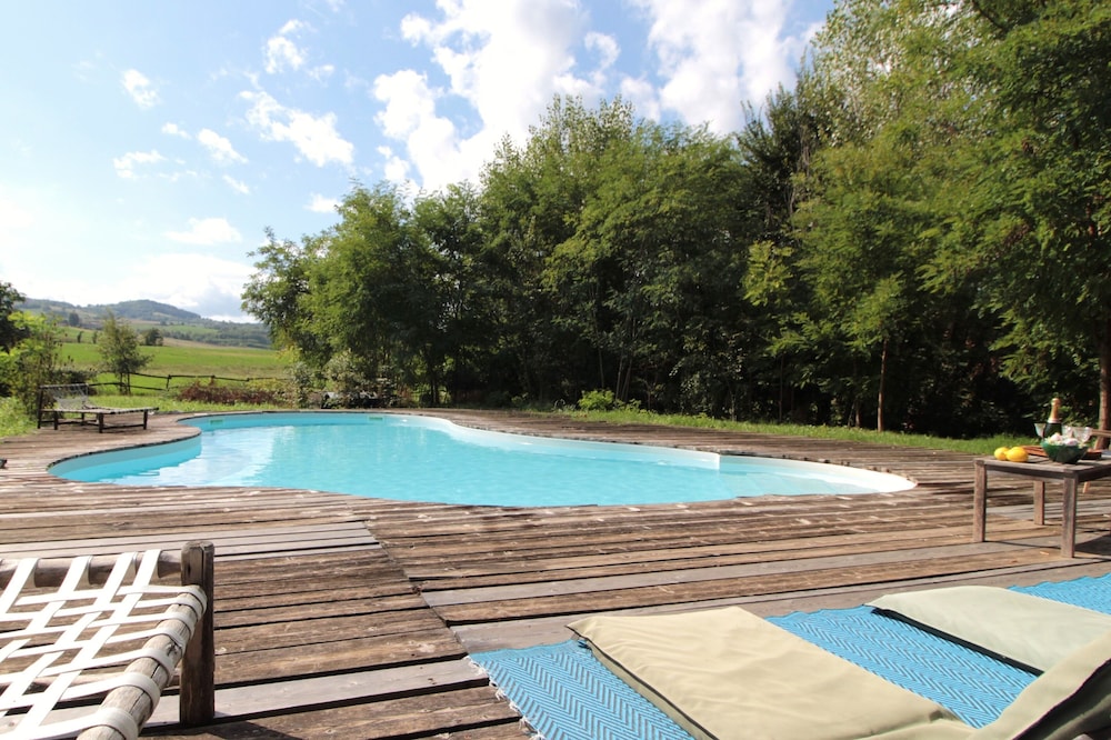 Villa Poggio Zucchino Pool and Wellness Piacenza