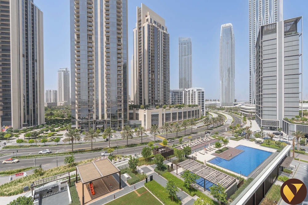 Vogue Creek Crescent Balcony Pool View